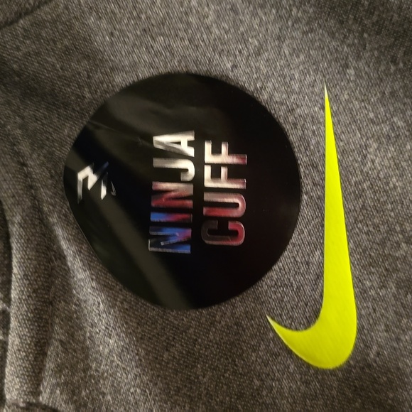 NIKE BOYS GRAY ZIPPERED HOODIE SIZE SMALL - Picture 6 of 14